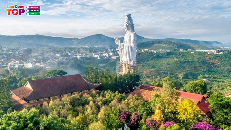 Top-10-ngoi-chua-o-lam-dong-dep-va-linh-thieng-nhat