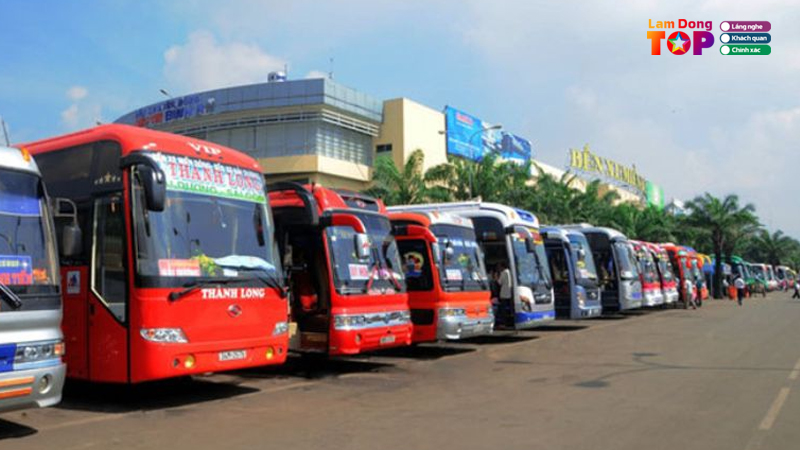 Top-10-xe-khach-lam-dong-di-ha-noi-di-chuyen-dung-gio