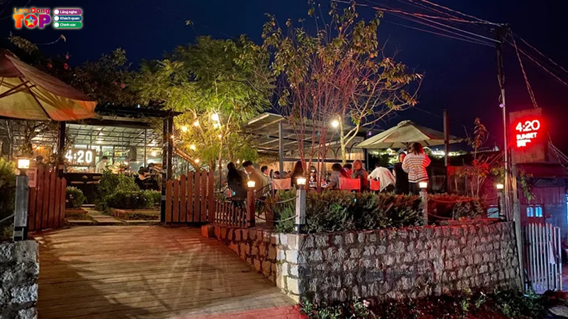 Quan-cafe-trang-tri-trung-thu-o-lam-dong