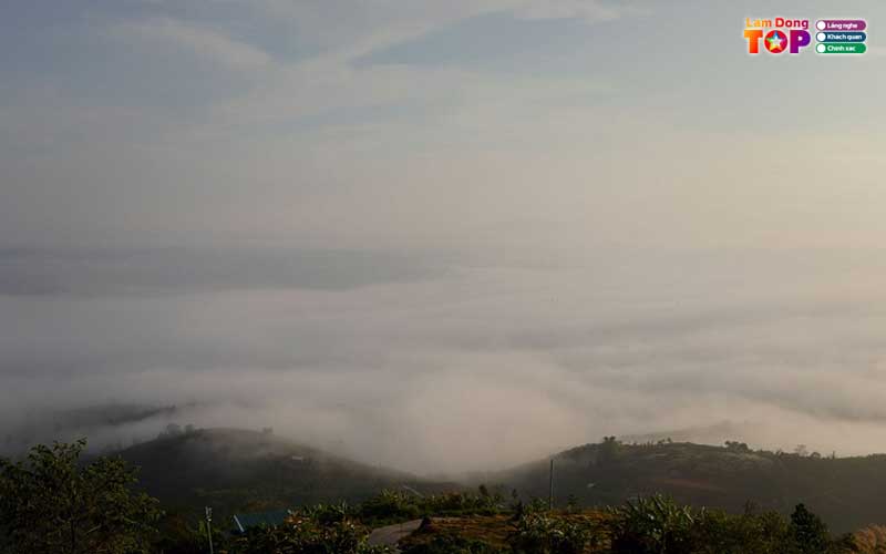 Nui-dai-binh-lam-dong-4