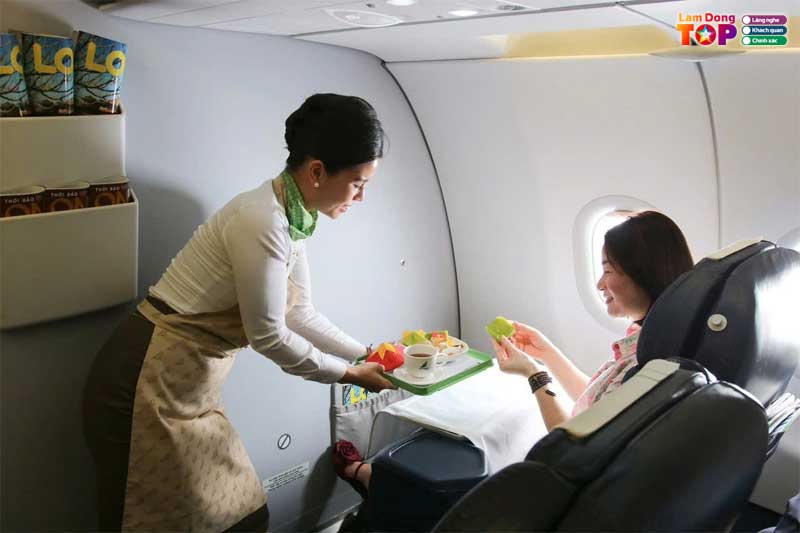 San-ve-may-bay-bamboo-airways-gia-re-va-nhan-ve-dien-tu-tren-traveloka-2